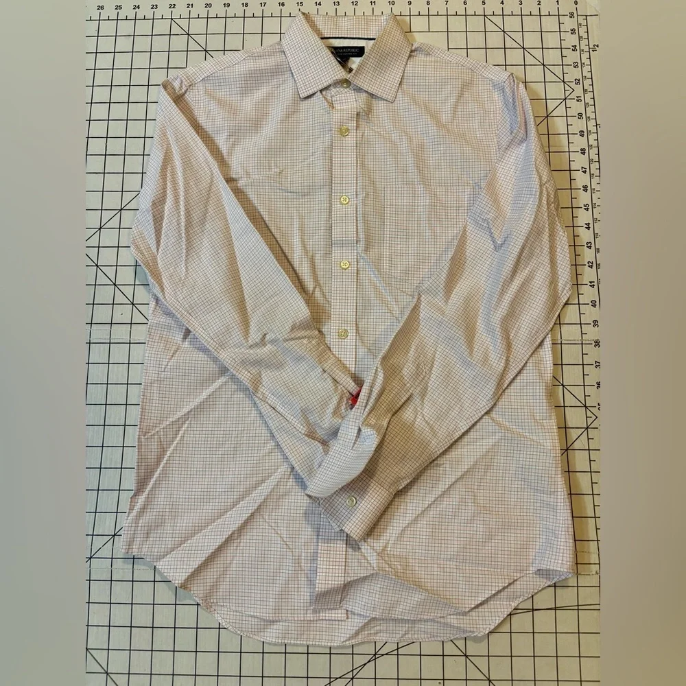 Banana Republic Men’s Size Small Pink Non Iron Classic‎ Fit Button Down Shirt